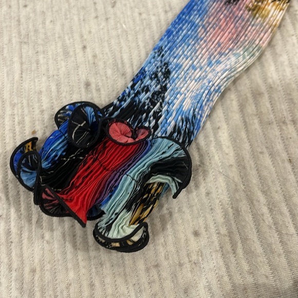 Vintage Ruffled Blouse - Picture 4 of 5